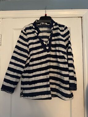 Vineyard Vines Navy and White Striped V-Neck Tunic top Size L